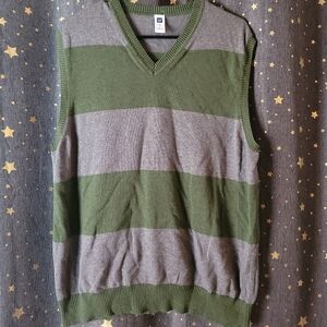 GAP | Men's Green and Gray Striped Sweater Vest Extra Large